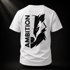 Rückseite des weißen Ambition Badger Organic T-Shirts mit großem schwarzem Badgermotiv und vertikalem AMBITION-Schriftzug vor dunklem Studiohintergrund
