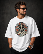 Weißes Oversized Herren T-Shirt mit Vintage Badger 47 Print und Dachs mit Sonnenbrille
