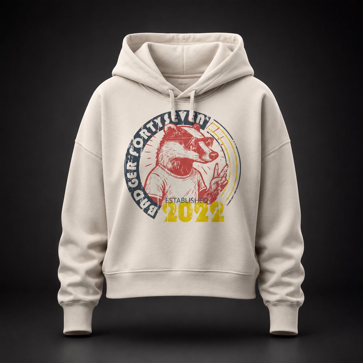 Damen Bio-Hoodie in Natural Raw mit großem Badger Forty Seven Vintage-Print auf der Vorderseite
