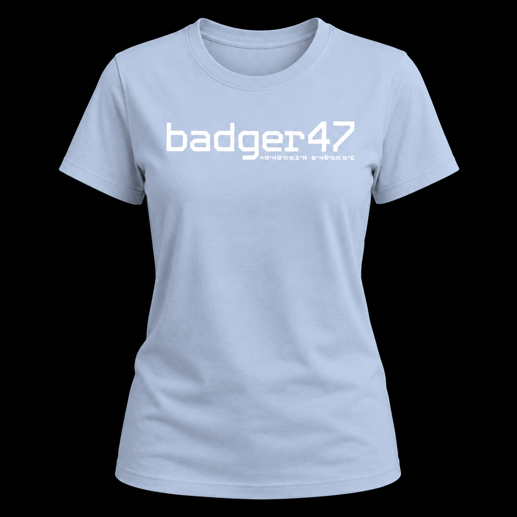 Hellblaues badger47 Bio T-Shirt in normaler Damen-Passform mit weißem Coordinates-Print als Ghost-Mockup vor schwarzem Hintergrund

