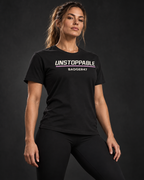 BADGER47 FORGED Damen-T-Shirt UNSTOPPABLE in Schwarz – Vorderseite mit UNSTOPPABLE und BADGER47 Print